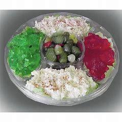 PLATTER ROUND WITH DIP CUP AND LID COMBO 10.25� 4-COMPARTMENT CLEAR 72 SETS