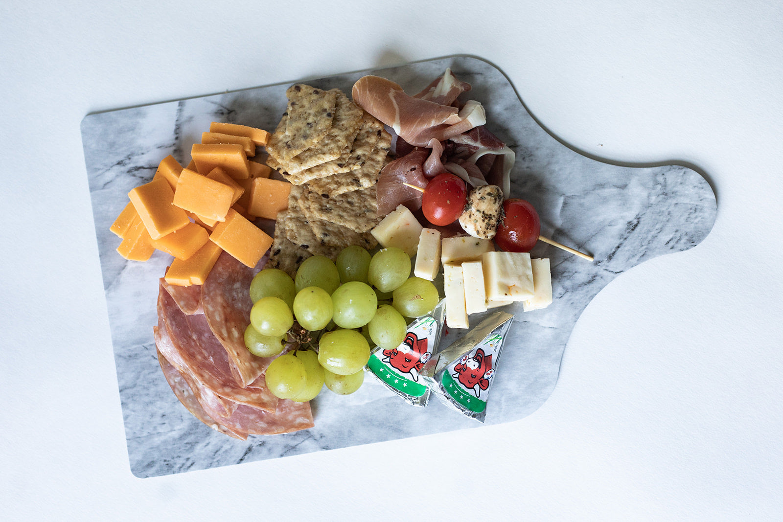 MEAT / CHEESE BOARD WITH HANDLE - WOOD / MARBLE - 160 PCS